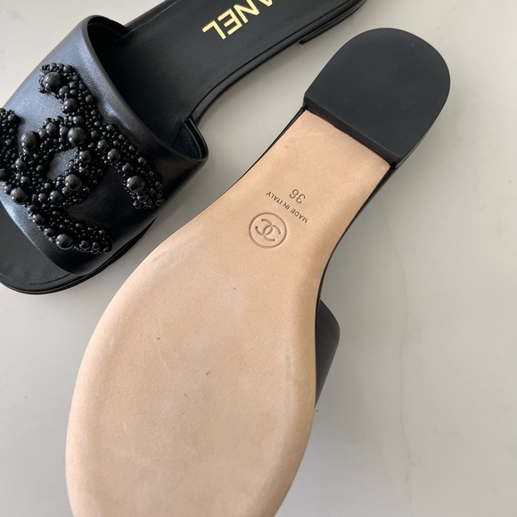 CHANEL PEARL FLAT - Picture 2 of 4